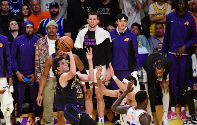 湖人第三球星已在阵中！里夫斯三分显威 要啥拉文？