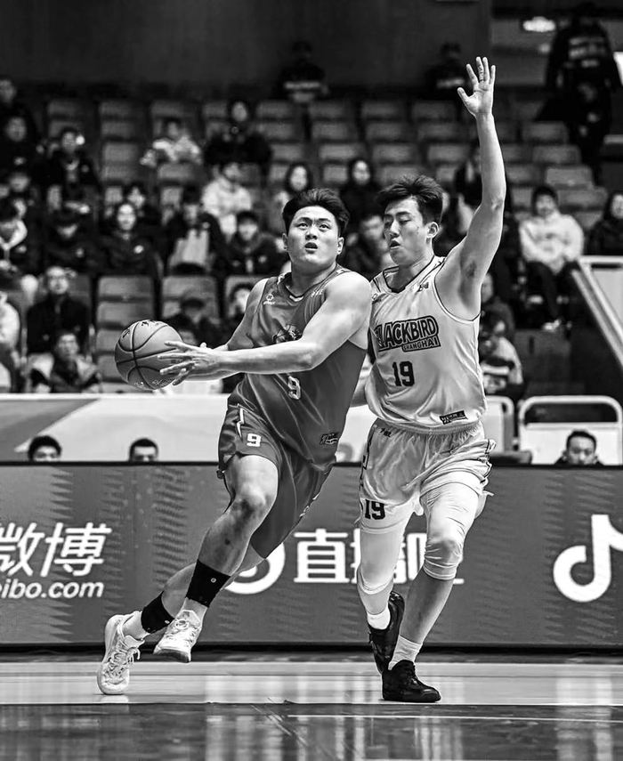 竞彩投注热度-晋江籍球员翁金郎将参与角逐|男篮|三分球|石家庄|投篮|加时赛_新浪体育_新浪新闻