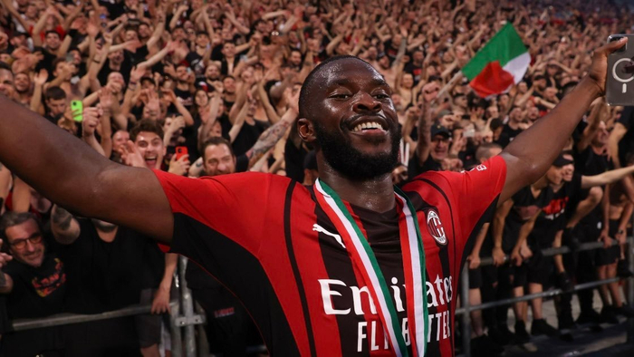 竞彩专家-托莫里为米兰出战200场|AC米兰|俱乐部_新浪体育_新浪新闻